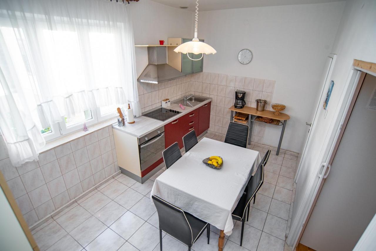 Apartments By The Sea Sumpetar, Omis - 2808 Ngoại thất bức ảnh