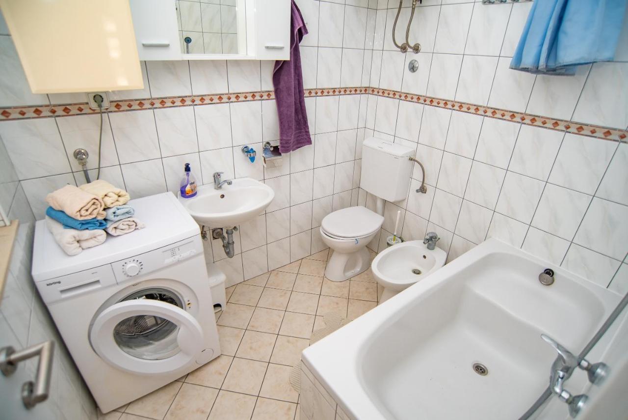 Apartments By The Sea Sumpetar, Omis - 2808 Ngoại thất bức ảnh