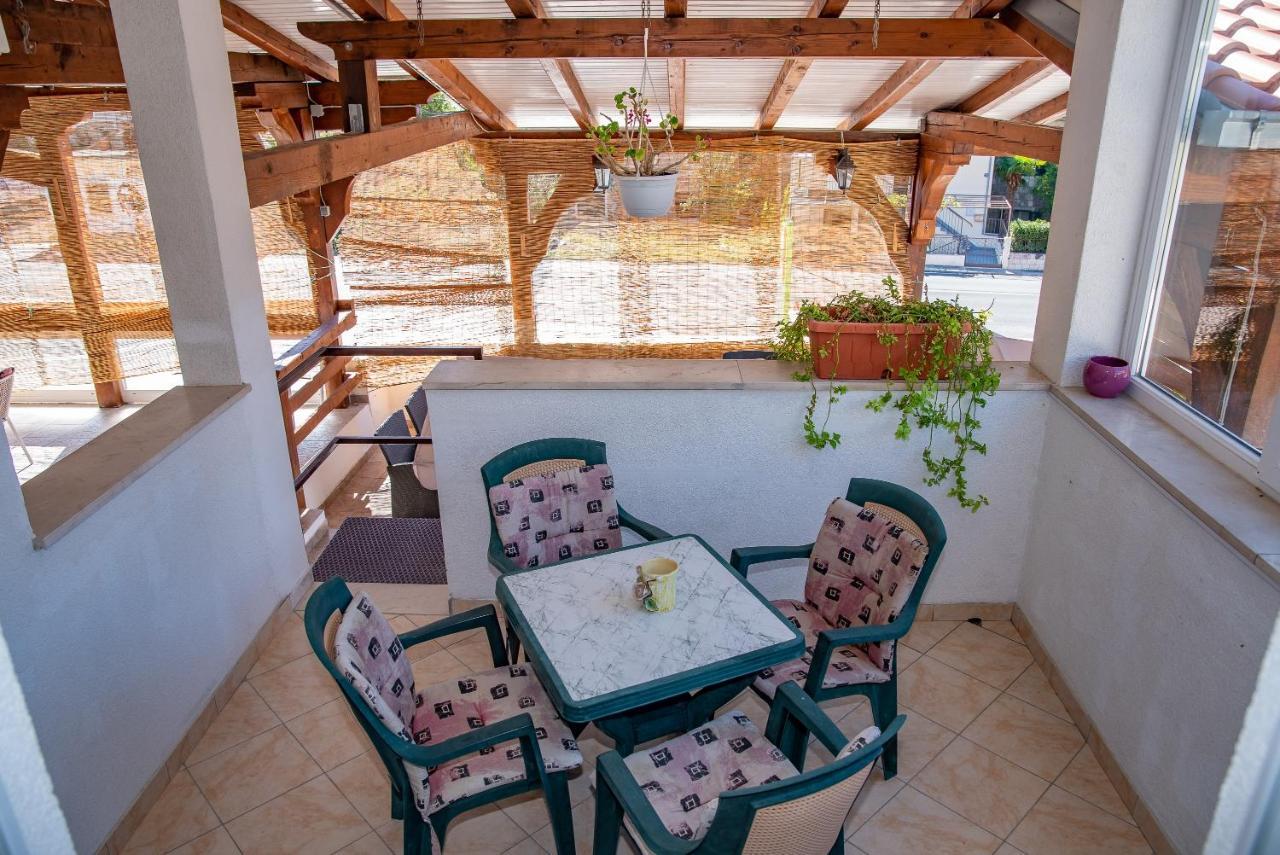 Apartments By The Sea Sumpetar, Omis - 2808 Ngoại thất bức ảnh